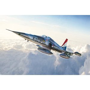 Italeri F-5A Freedom Fighter with Canadian Markings 1/72 Scale 1441