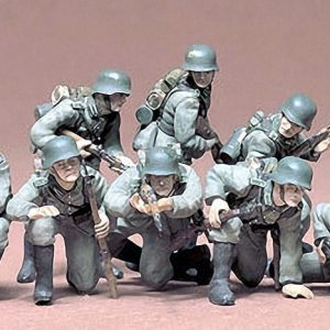 German Panzer Grenadiers Set of 8 Kit CA161 1/35 Scale Tamiya 35061